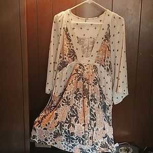 Free People S/P, pink/charcoal 3/4 sleeve, pocketed, floral print tunic blouse